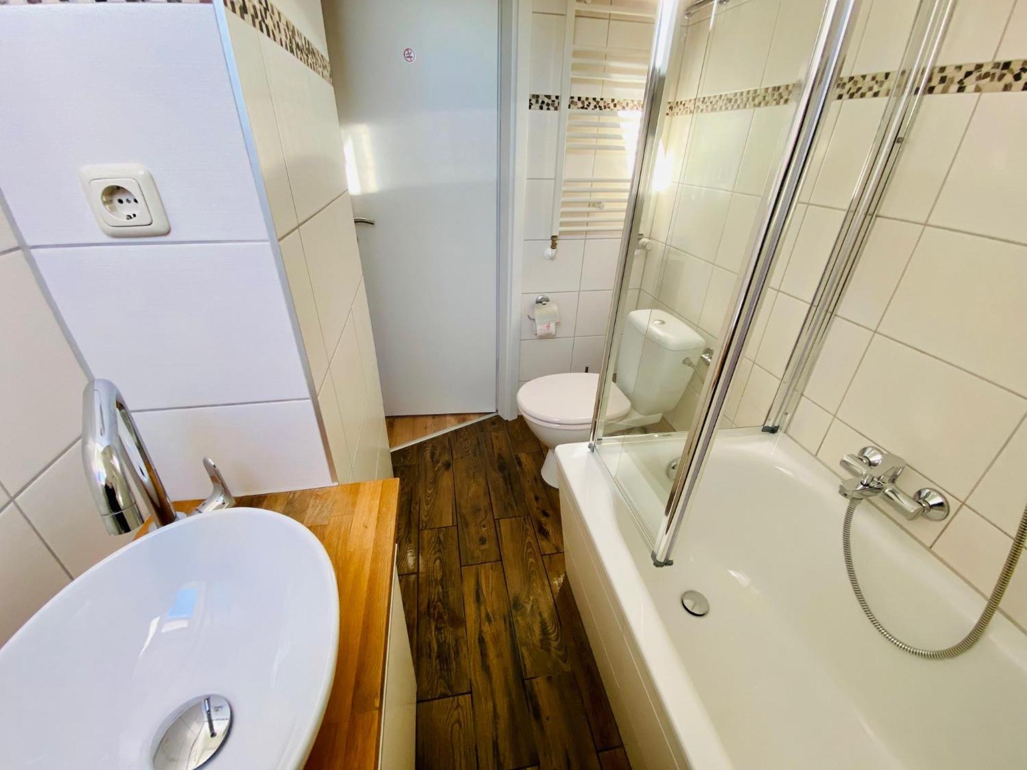 Apartment Schleusentor - Ferienwohnung Maisonette Rostock Eksteriør bilde