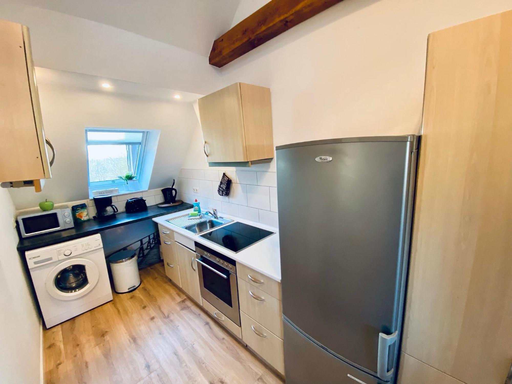 Apartment Schleusentor - Ferienwohnung Maisonette Rostock Eksteriør bilde